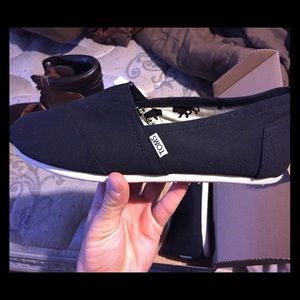 toms shoes